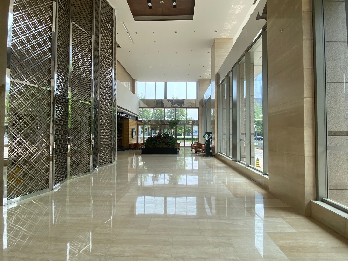 泰康金融大厦出租实拍图1